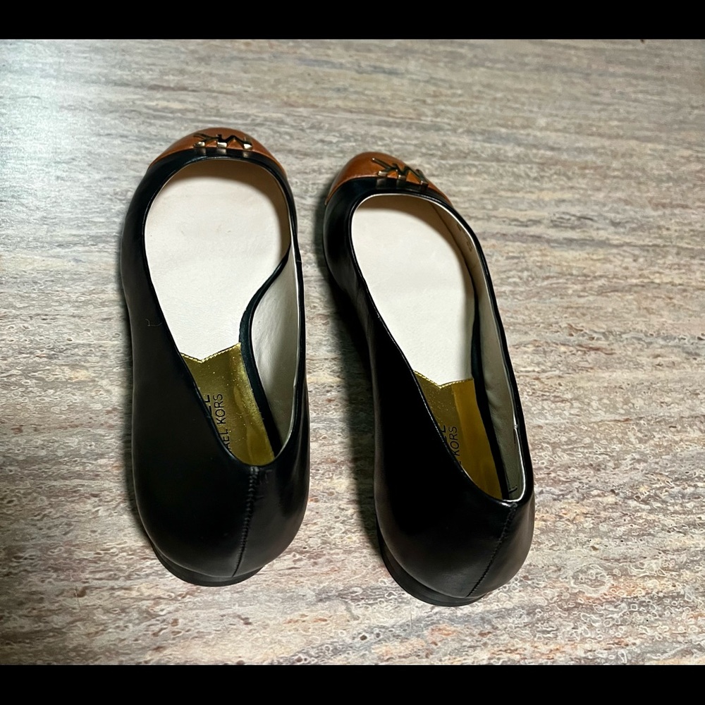 NWOB Michael Kors flat leather shoes - Picture 15 of 16